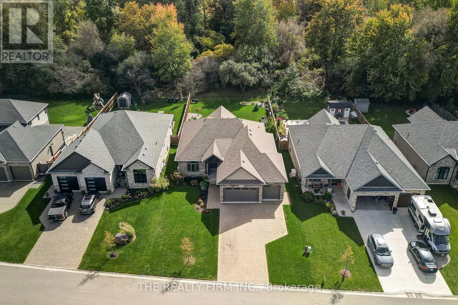 53 Foxborough Place, Thames Centre, Ontario  N0M 2P0 - Photo 39 - X13996182