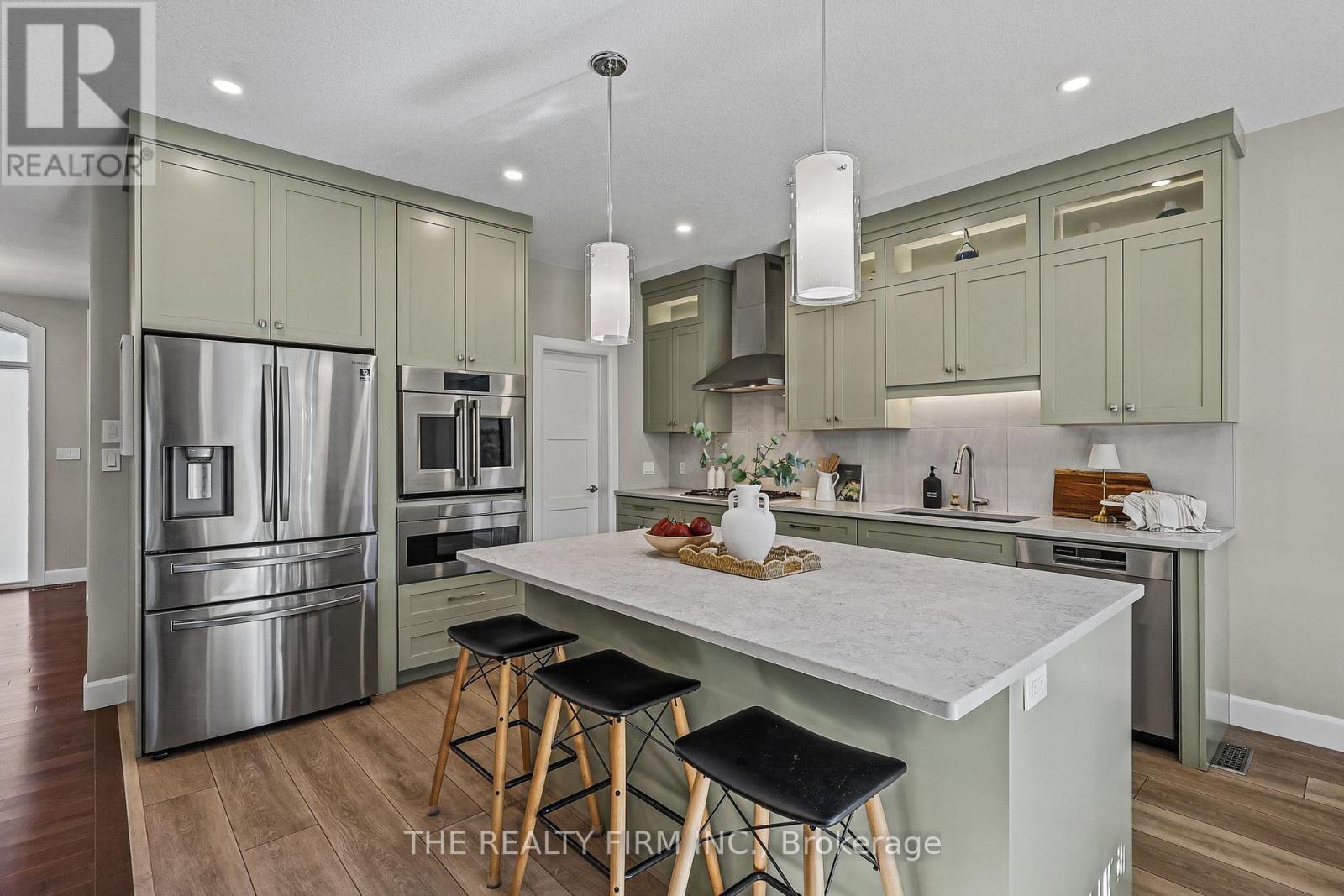 53 Foxborough Place, Thames Centre, Ontario  N0M 2P0 - Photo 9 - X13996182