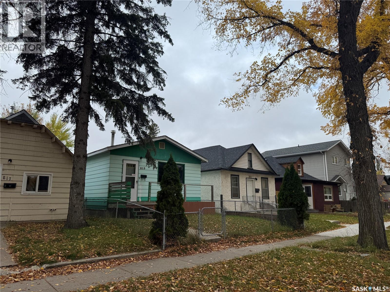 815 I Avenue S, Saskatoon, Saskatchewan  S7M 1Z2 - Photo 4 - SK050946