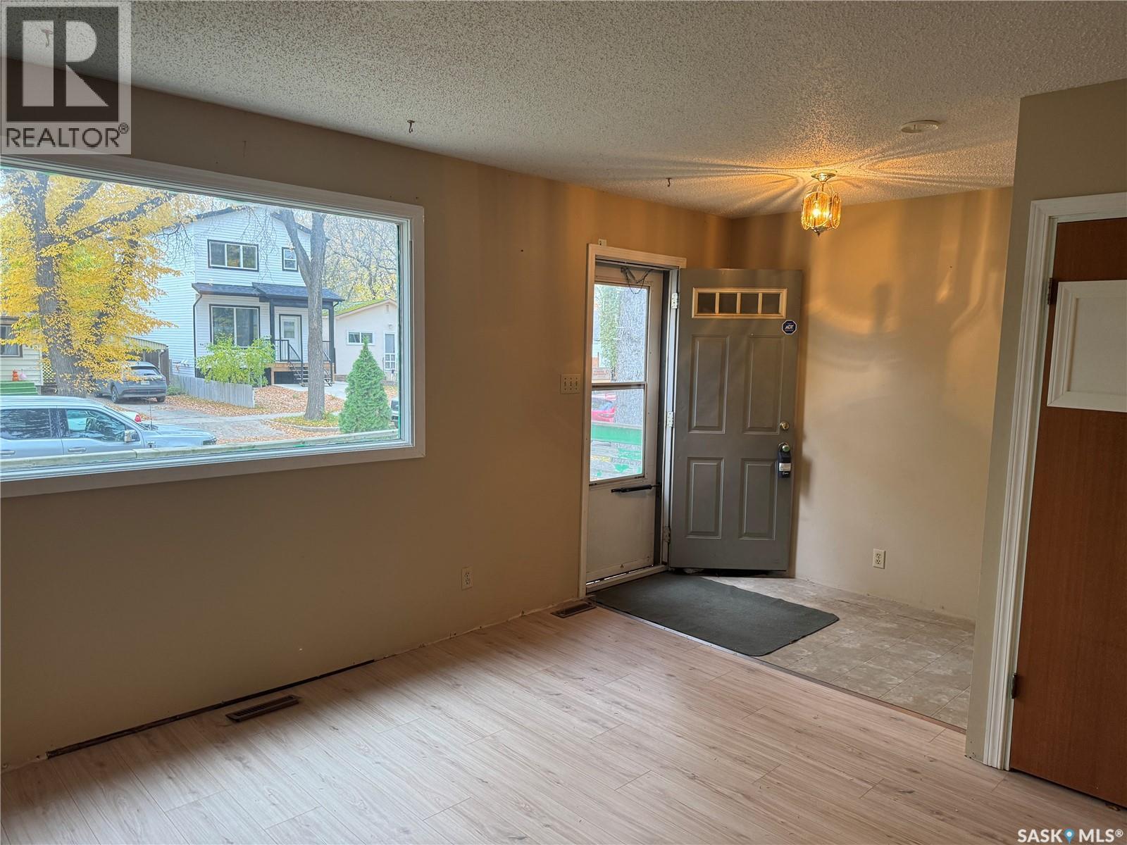 815 I Avenue S, Saskatoon, Saskatchewan  S7M 1Z2 - Photo 5 - SK050946