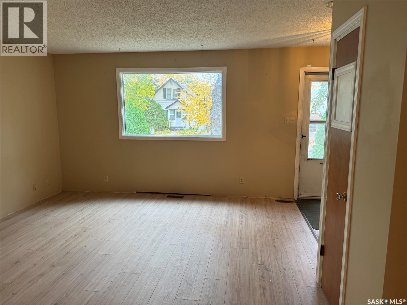 815 I Avenue S, Saskatoon, Saskatchewan  S7M 1Z2 - Photo 8 - SK050946