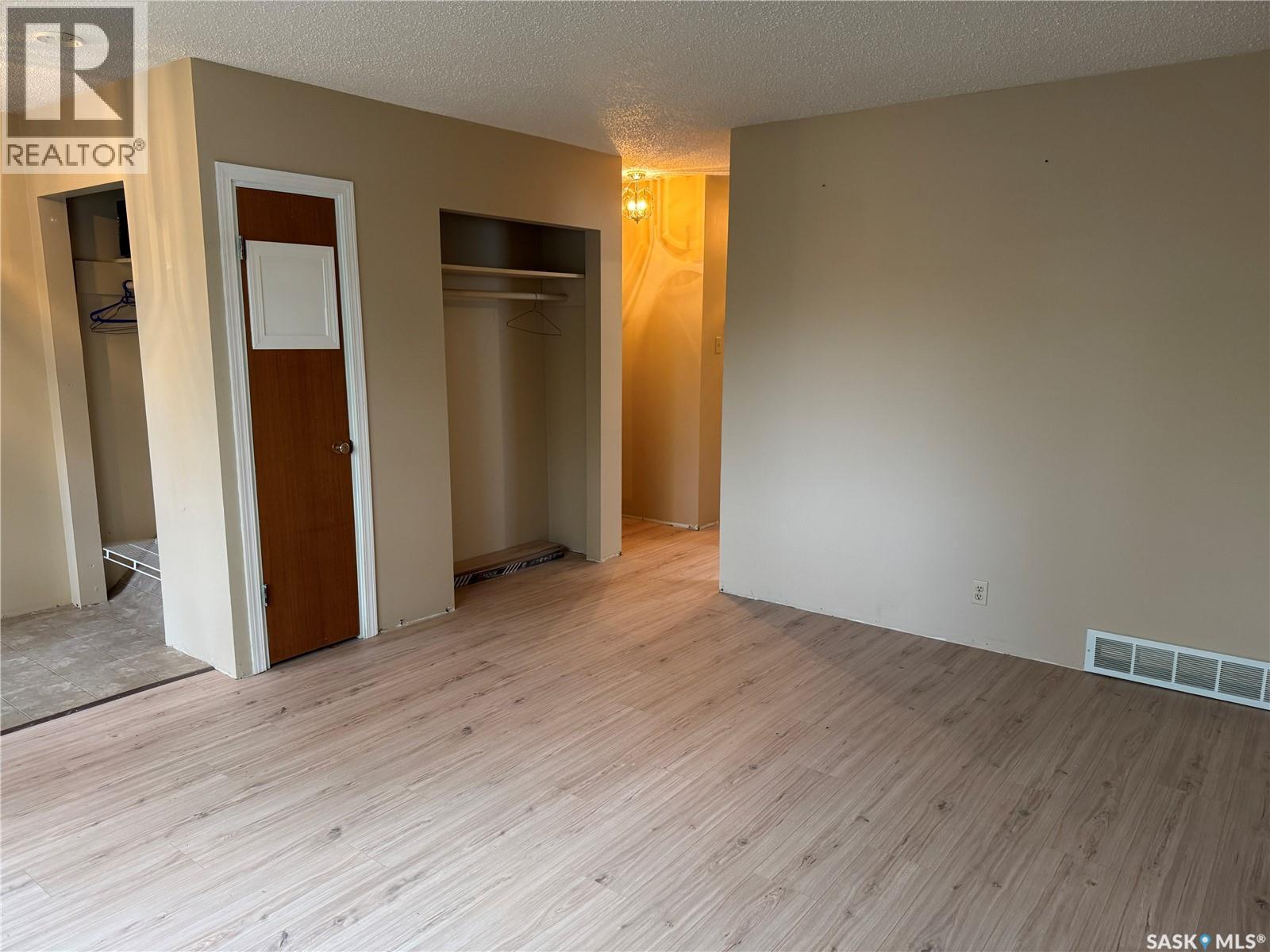 815 I Avenue S, Saskatoon, Saskatchewan  S7M 1Z2 - Photo 9 - SK050946