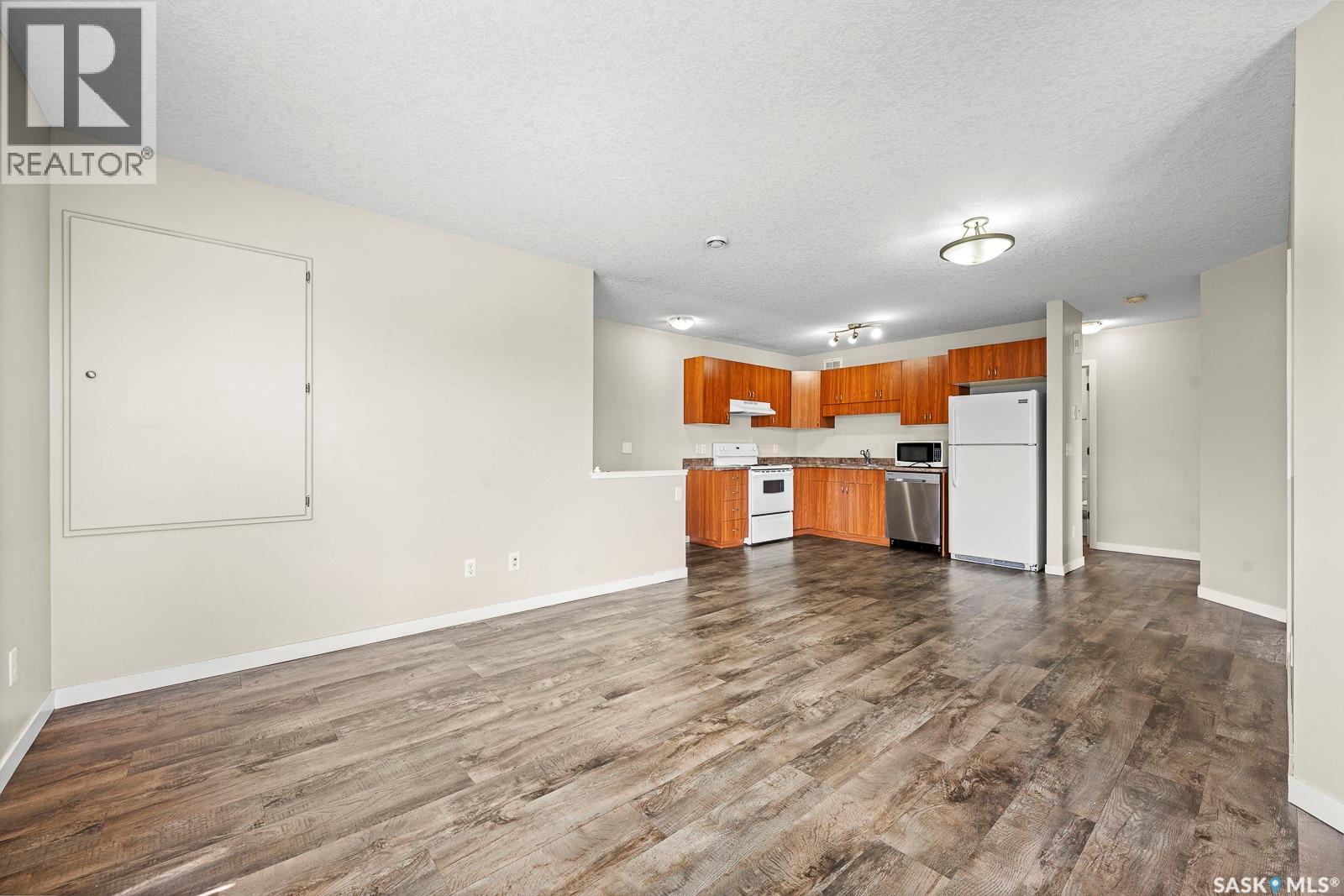 101 5051 James Hill Road, Regina, Saskatchewan  S4W 0B9 - Photo 5 - SK050904