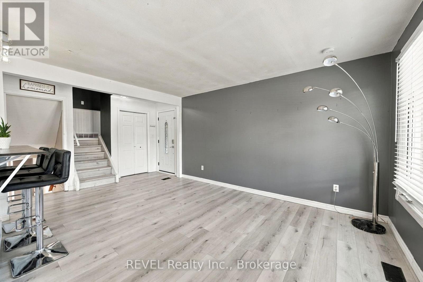 1407 Garrison Road, Fort Erie (Crescent Park), Ontario  L2A 1P4 - Photo 12 - X13995246