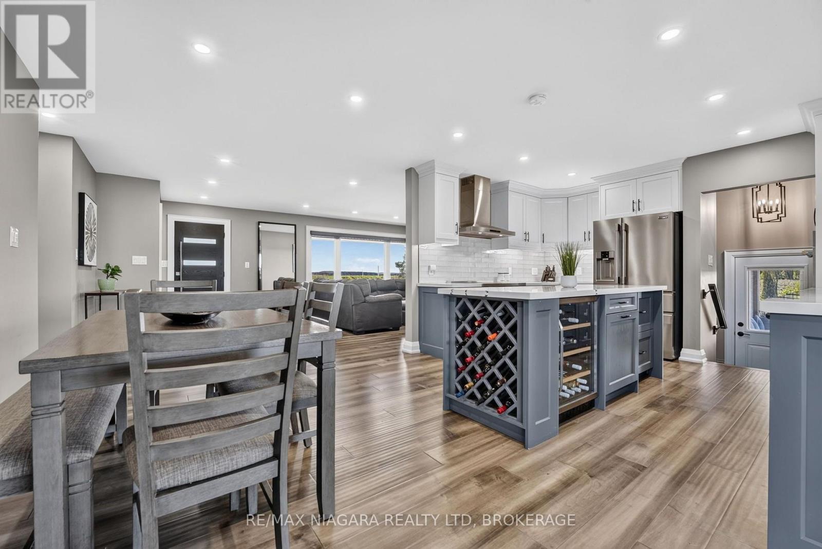 714 Carlton Street, Niagara-On-The-Lake, Ontario  L0S 1J0 - Photo 19 - X13996762