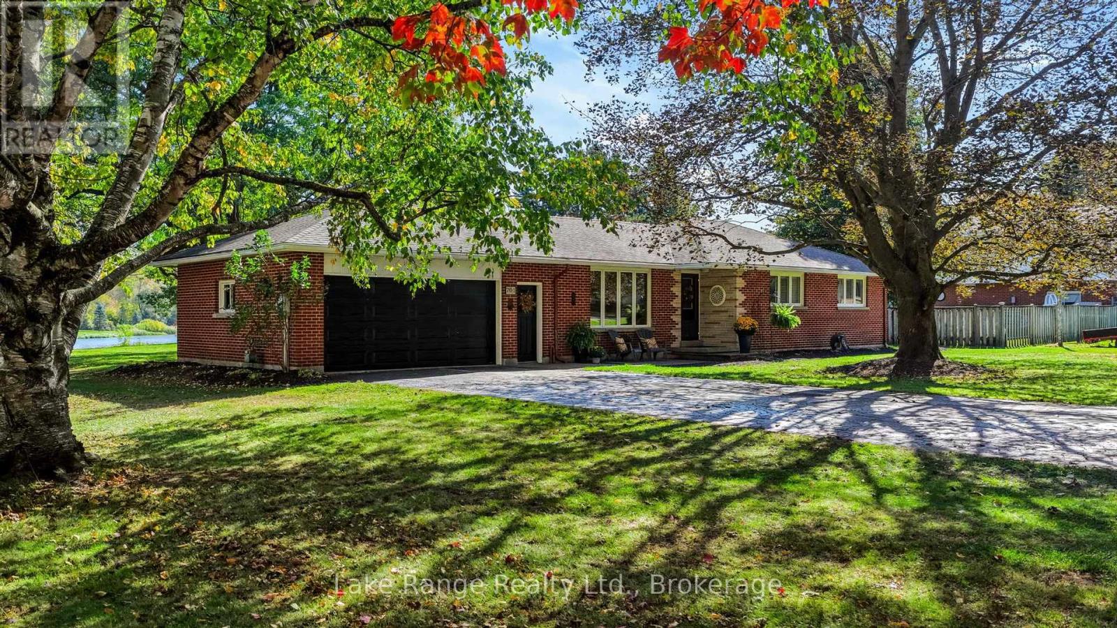 701 MAPLE STREET, Huron East, Ontario
