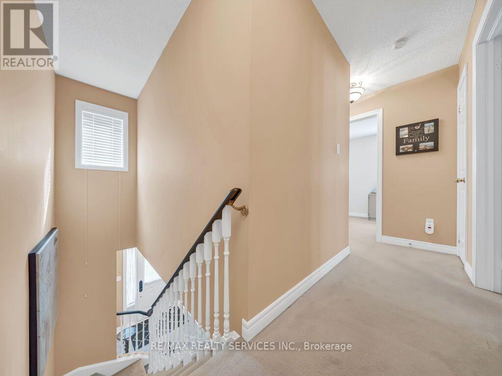 58 Sunny Glen Crescent, Brampton, Ontario  L7A 2C7 - Photo 22 - W13992512