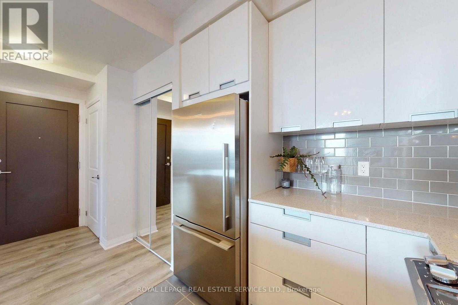 1701 - 55 Eglinton Avenue W, Mississauga, Ontario  L5R 0E4 - Photo 18 - W13994700