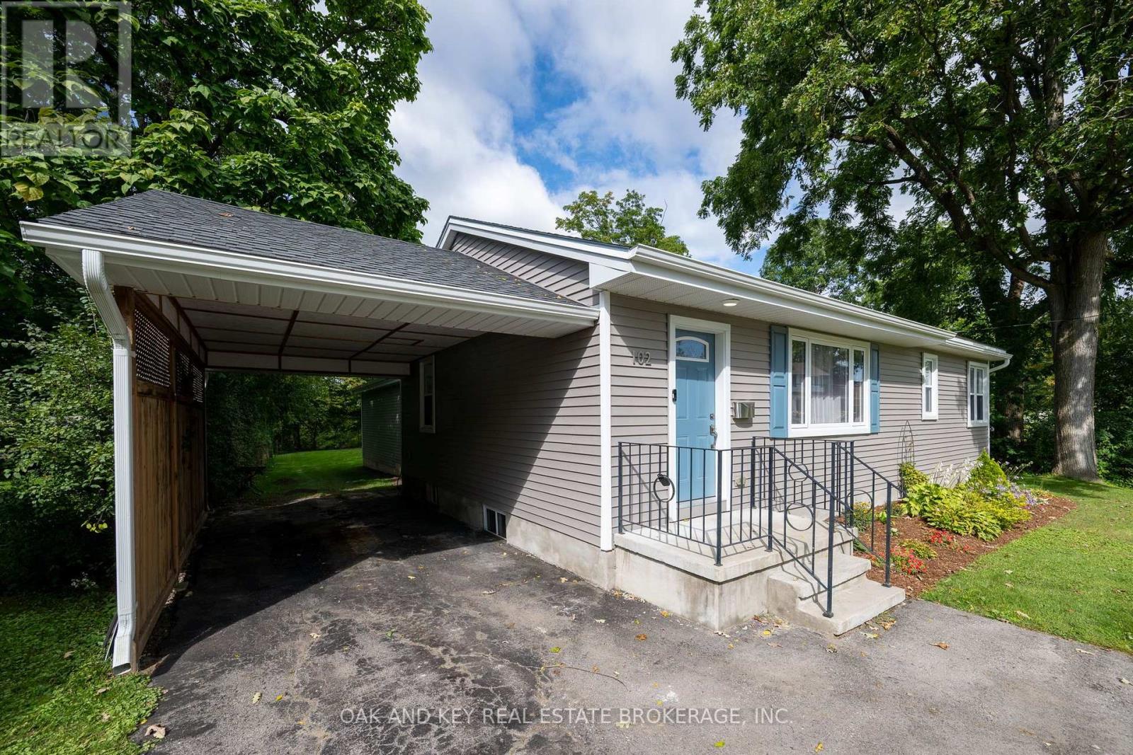 102 Crescent Avenue, Central Elgin, Ontario  N5R 0L4 - Photo 3 - X13784672