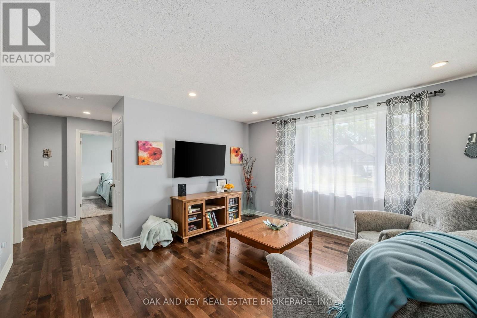 102 Crescent Avenue, Central Elgin, Ontario  N5R 0L4 - Photo 5 - X13784672