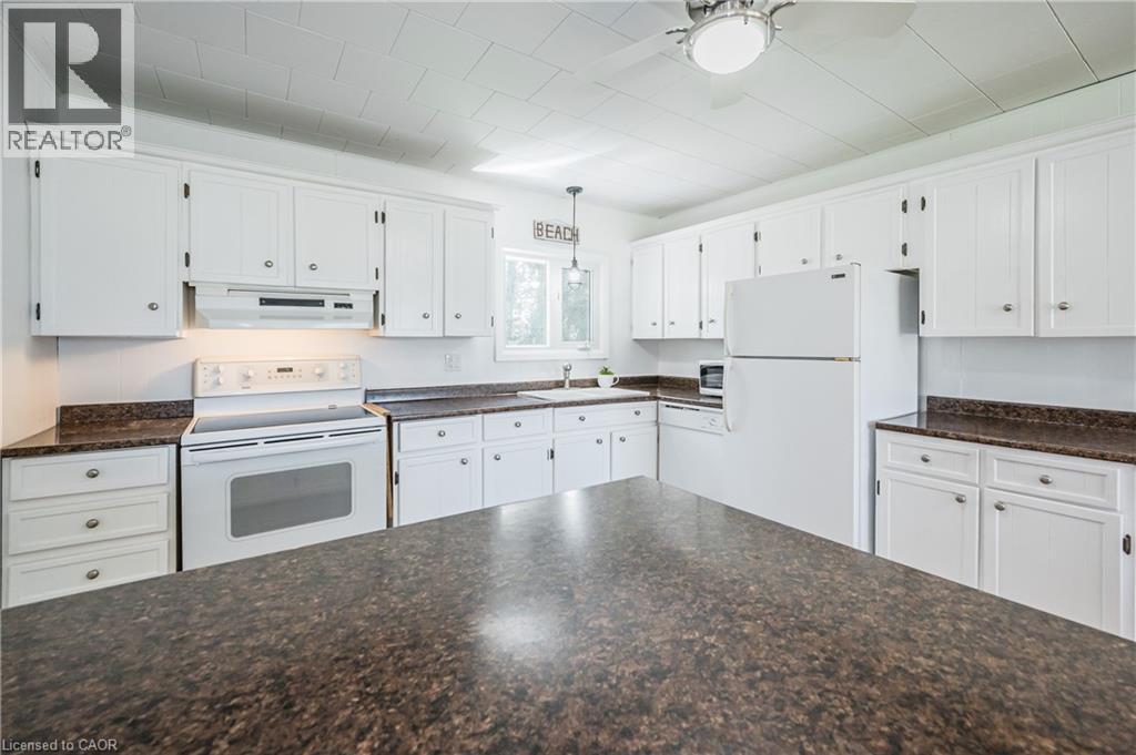 72562 Princess Street, Bluewater, Ontario  N0M 2T0 - Photo 15 - 40869387