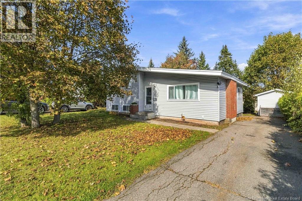59 Anne Street, Moncton, New Brunswick  E1C 4J4 - Photo 3 - NB149143