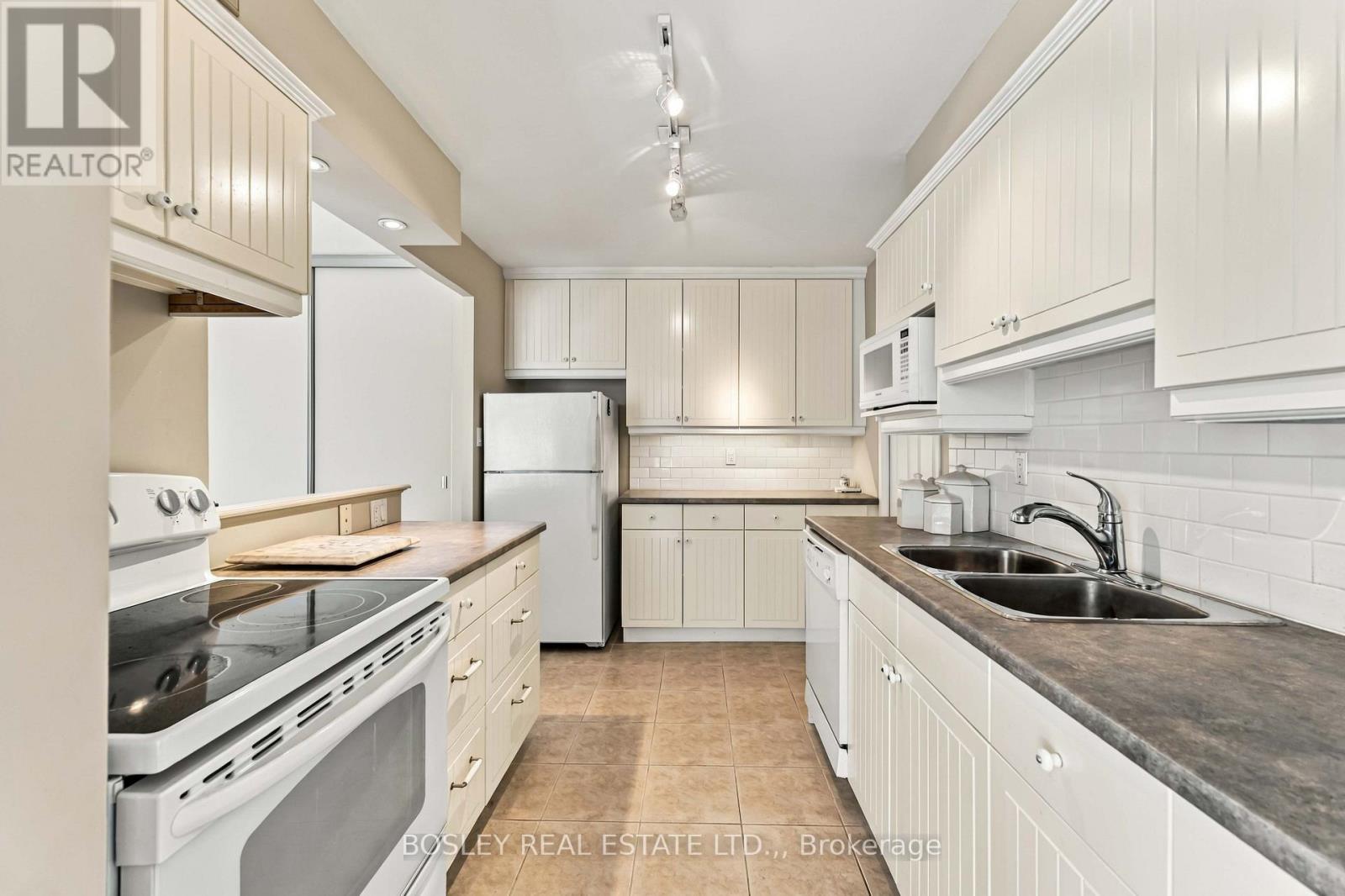 701 - 15 Towering Heights Boulevard, St. Catharines, Ontario  L2T 3G7 - Photo 18 - X13998324