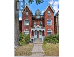 112 BALDWIN STREET, Toronto, Ontario