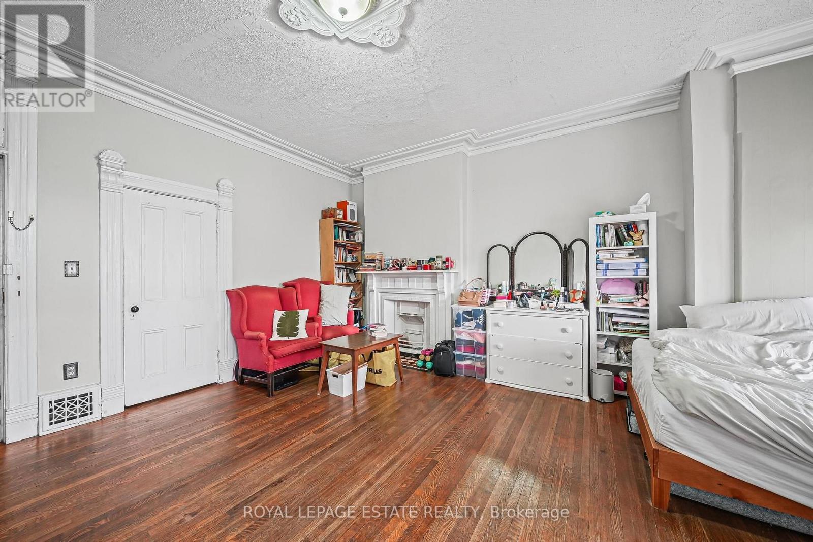 110 Baldwin Street, Toronto, Ontario  M5T 1L6 - Photo 23 - C13997826