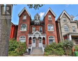 110 BALDWIN STREET, Toronto, Ontario