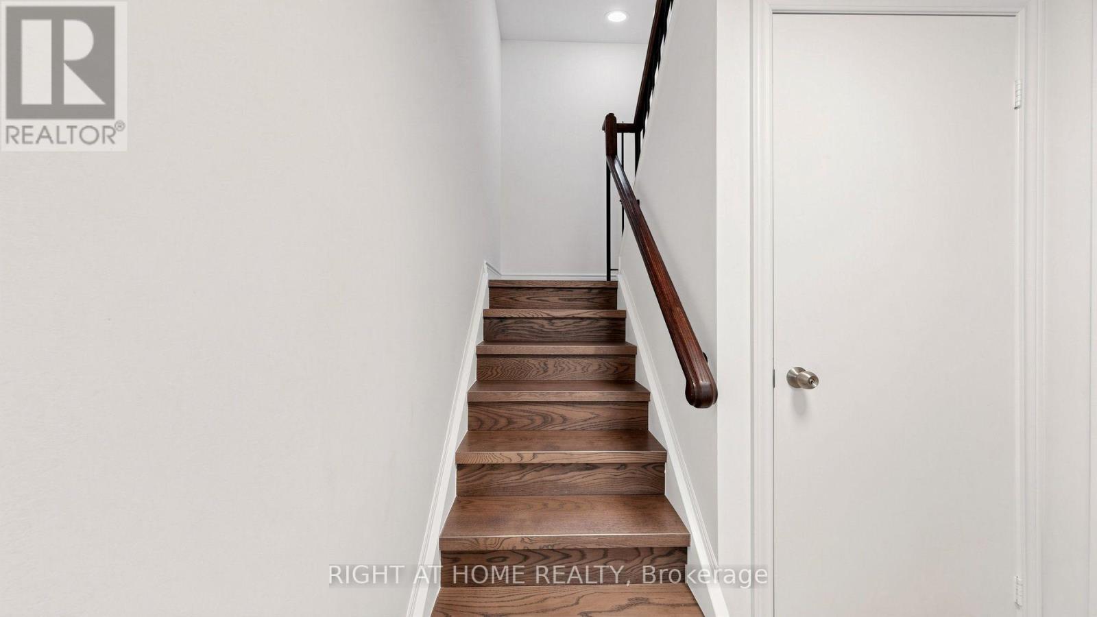 40 Snowshoe Mill Way, Toronto, Ontario  M2L 1T5 - Photo 32 - C13999076