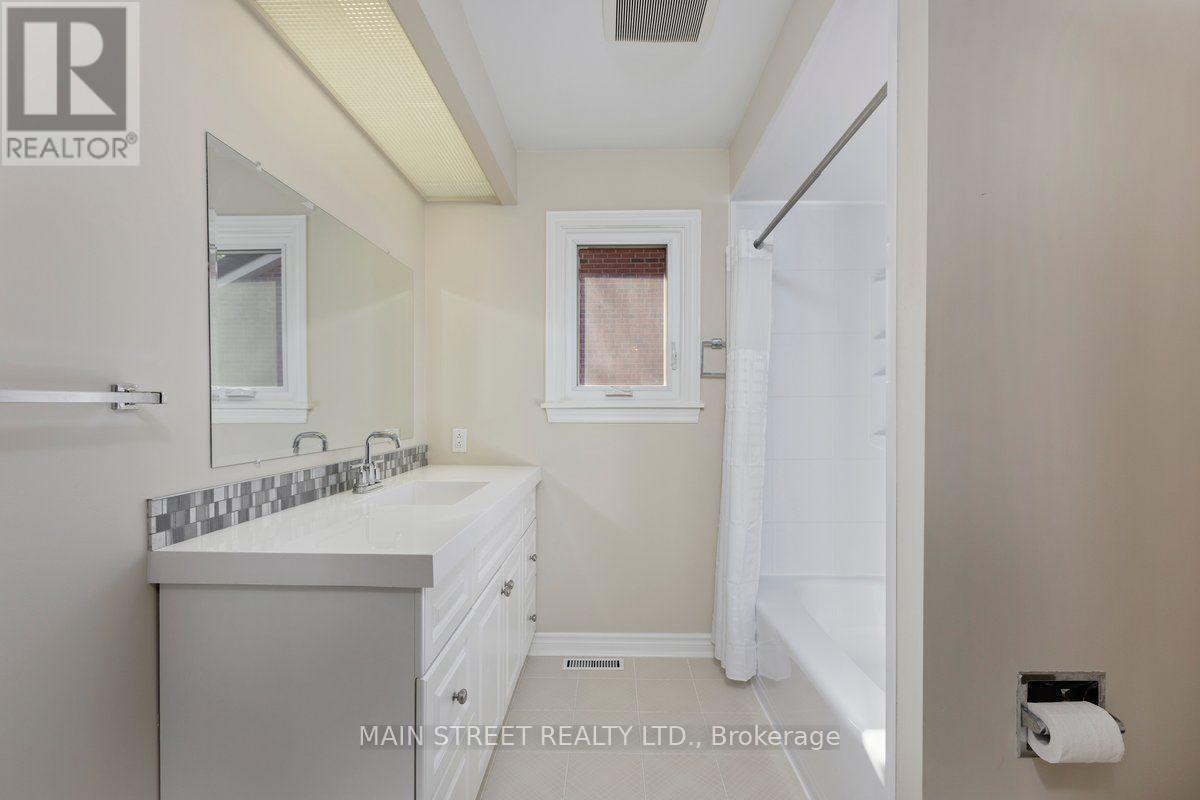 22 Mcclenny Drive N, Aurora, Ontario  L4G 5P6 - Photo 30 - N13999436