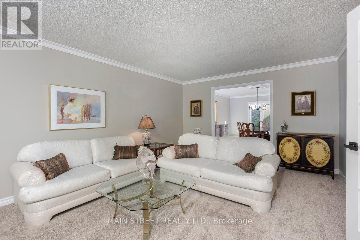 22 Mcclenny Drive N, Aurora, Ontario  L4G 5P6 - Photo 7 - N13999436
