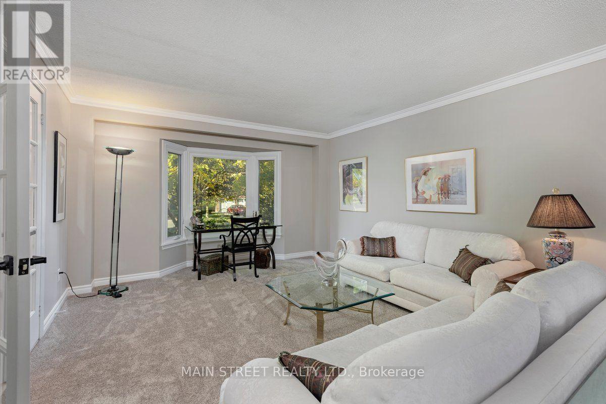 22 Mcclenny Drive N, Aurora, Ontario  L4G 5P6 - Photo 9 - N13999436