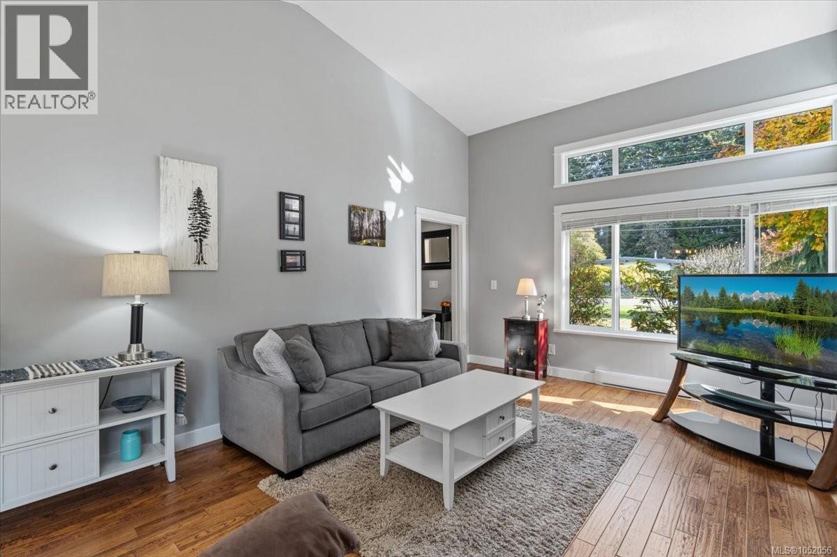 558 Johnstone Rd
