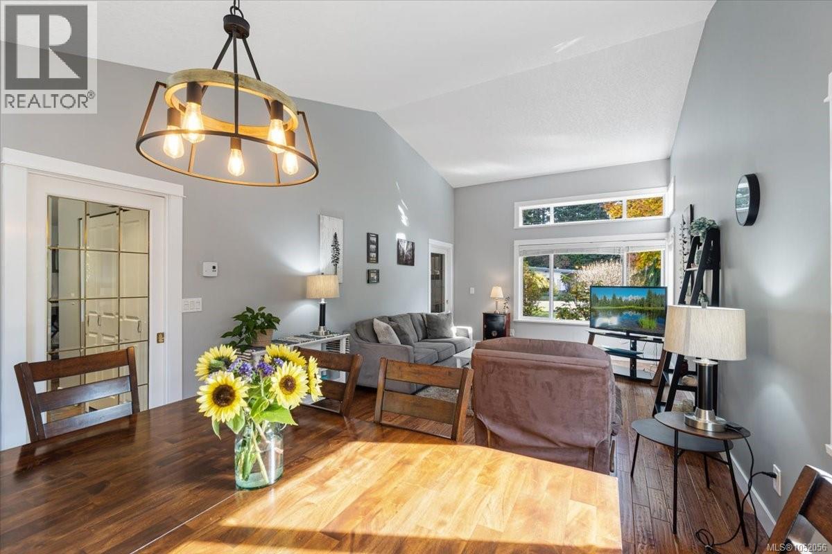 558 Johnstone Rd