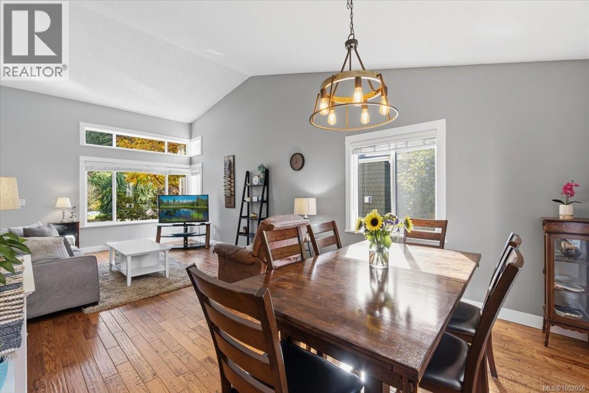 558 Johnstone Rd