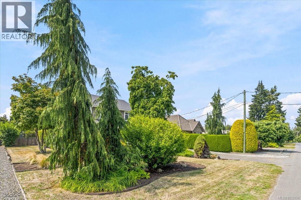 558 Johnstone Rd