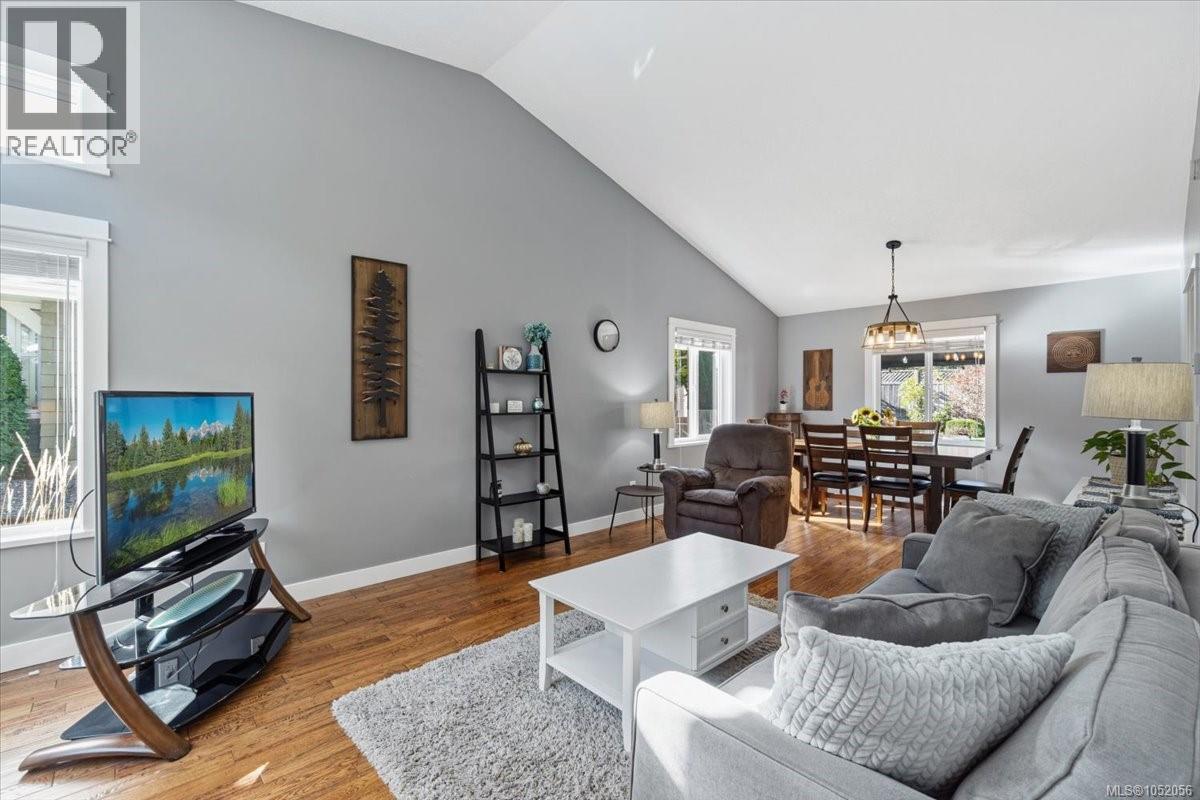 558 Johnstone Rd