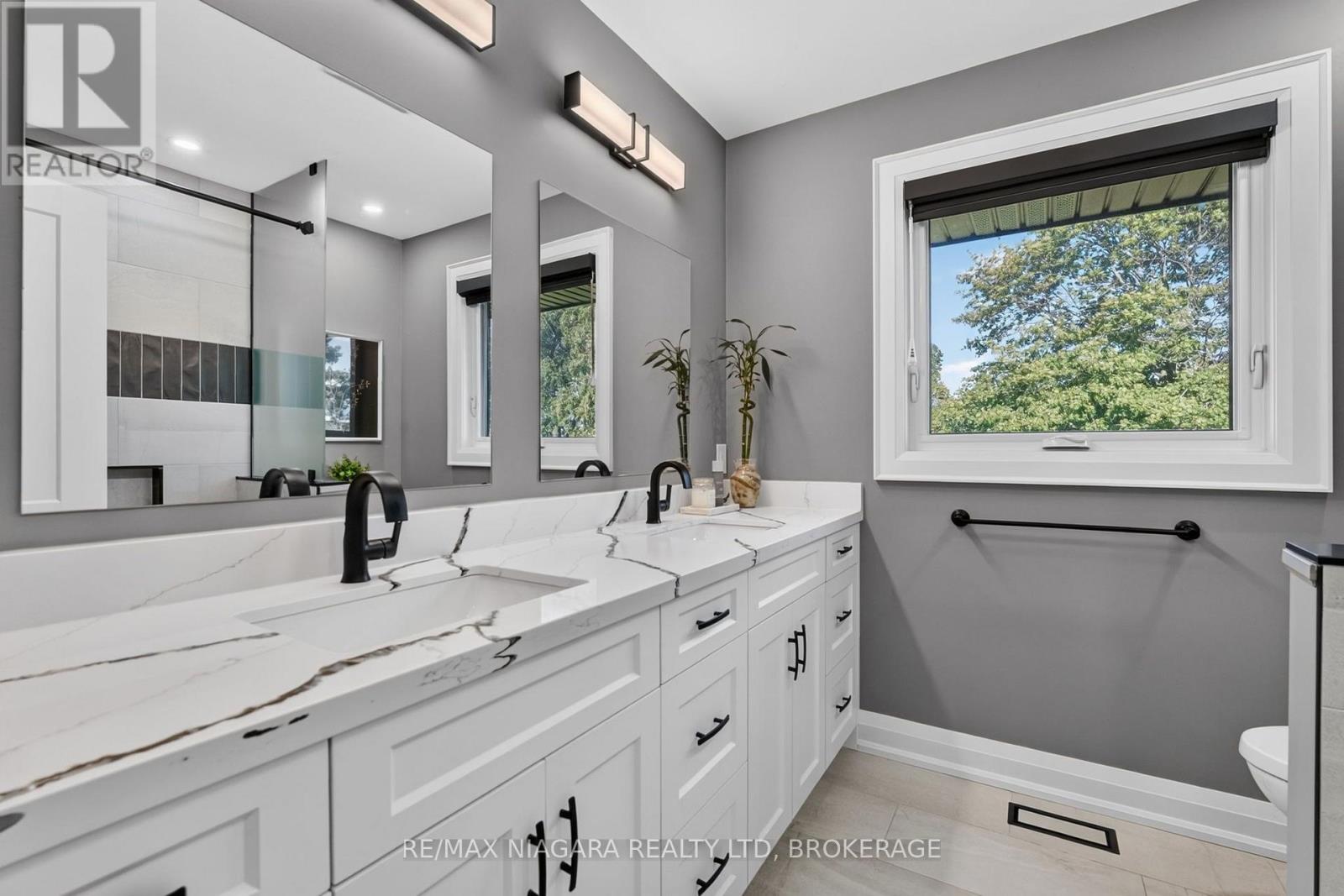 714 Carlton Street, Niagara-On-The-Lake, Ontario  L0S 1J0 - Photo 25 - X13996762