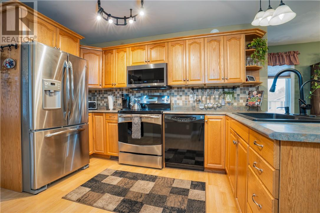 6 Ashgrove, Garson, Ontario  P3L 1W4 - Photo 6 - 2130896