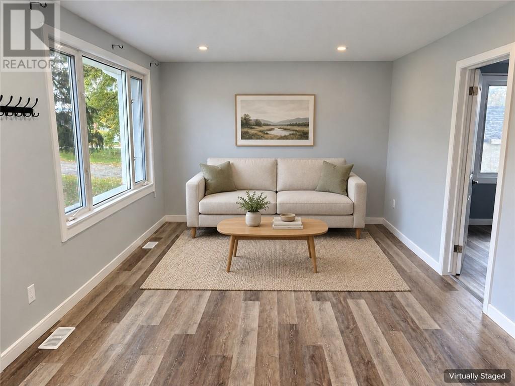1581 Lakeshore Drive, Val Caron, Ontario  P3N 1L3 - Photo 13 - 2130886