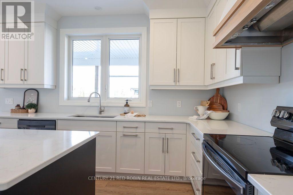 2558 Terry Fox Court, Strathroy-Caradoc, Ontario  N0L 1W0 - Photo 15 - X14003128