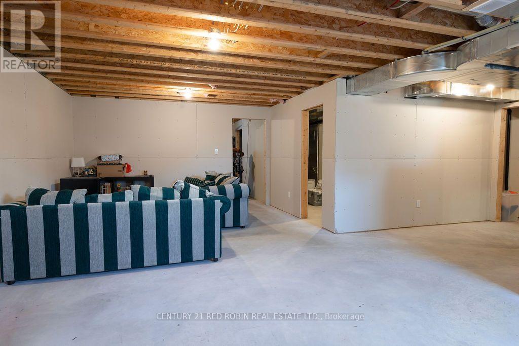 2558 Terry Fox Court, Strathroy-Caradoc, Ontario  N0L 1W0 - Photo 35 - X14003128