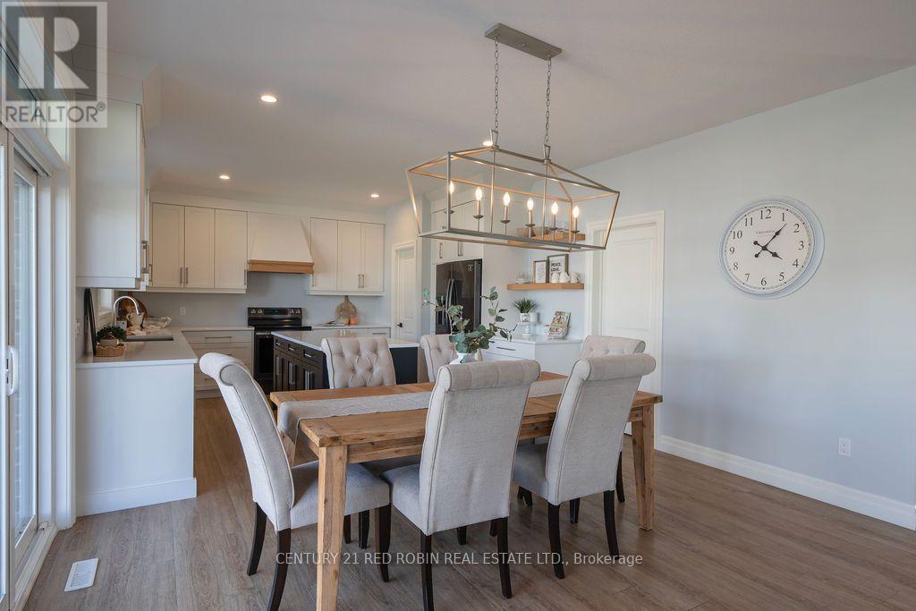 2558 Terry Fox Court, Strathroy-Caradoc, Ontario  N0L 1W0 - Photo 9 - X14003128