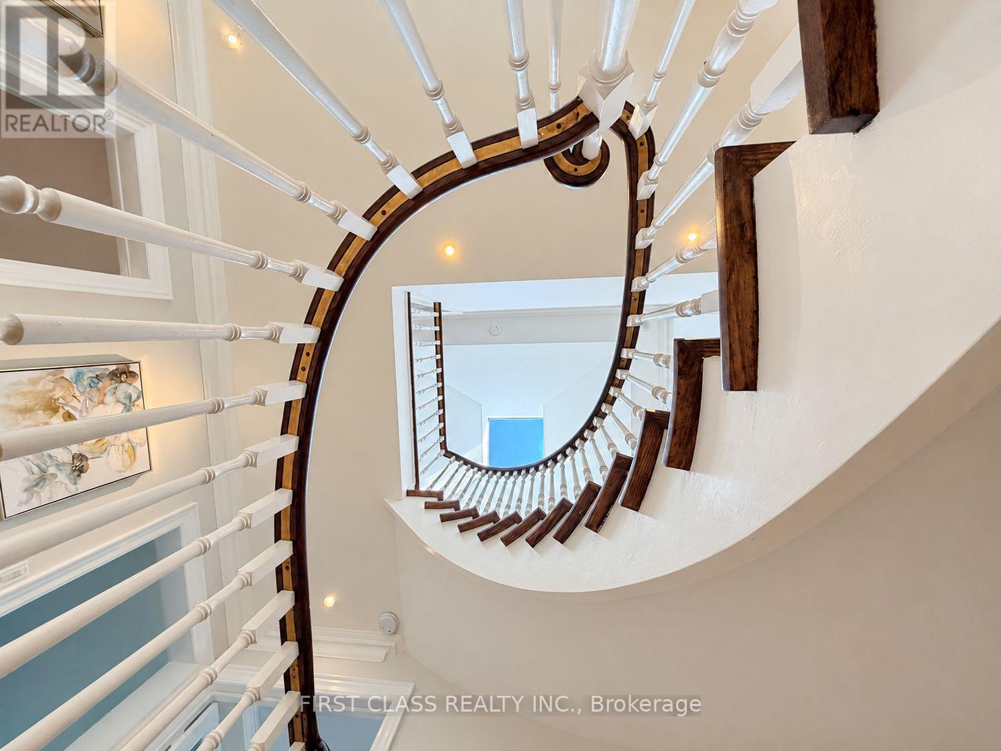 54 Magpie Crescent, Toronto, Ontario  M2L 2E5 - Photo 19 - C14004084