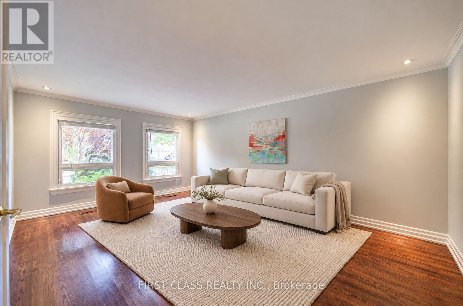54 Magpie Crescent, Toronto, Ontario  M2L 2E5 - Photo 7 - C14004084