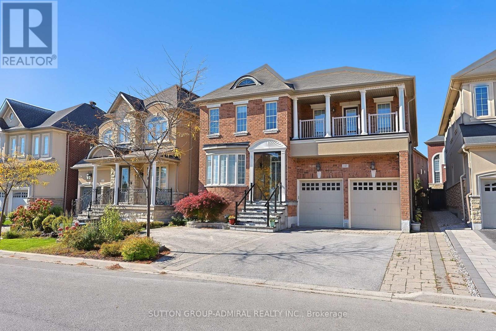 163 HEINTZMAN CRESCENT, Vaughan, Ontario