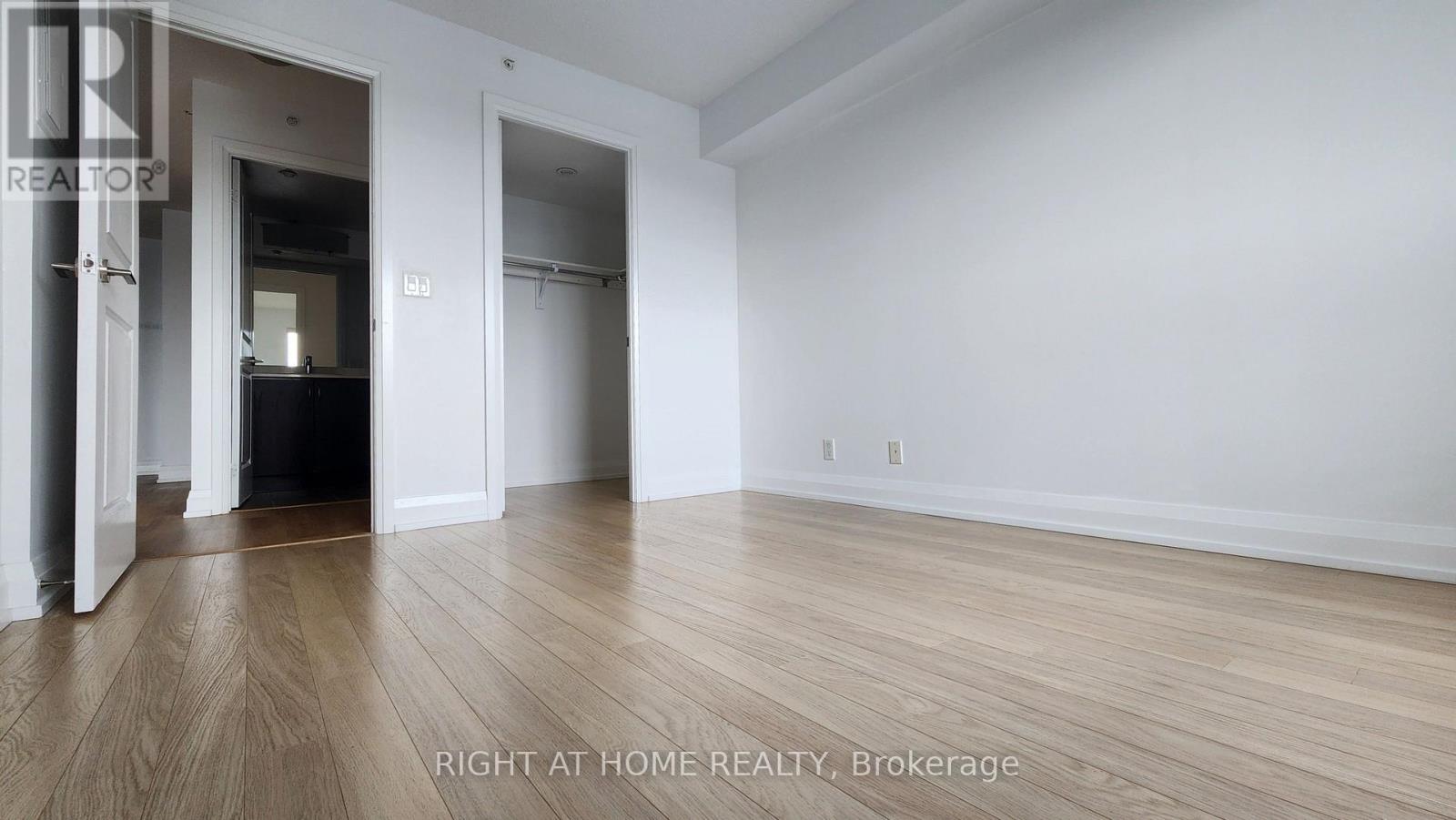 817 - 370 Highway 7 Avenue E, Richmond Hill (Doncrest), Ontario  L4B 0C4 - Photo 6 - N14002366