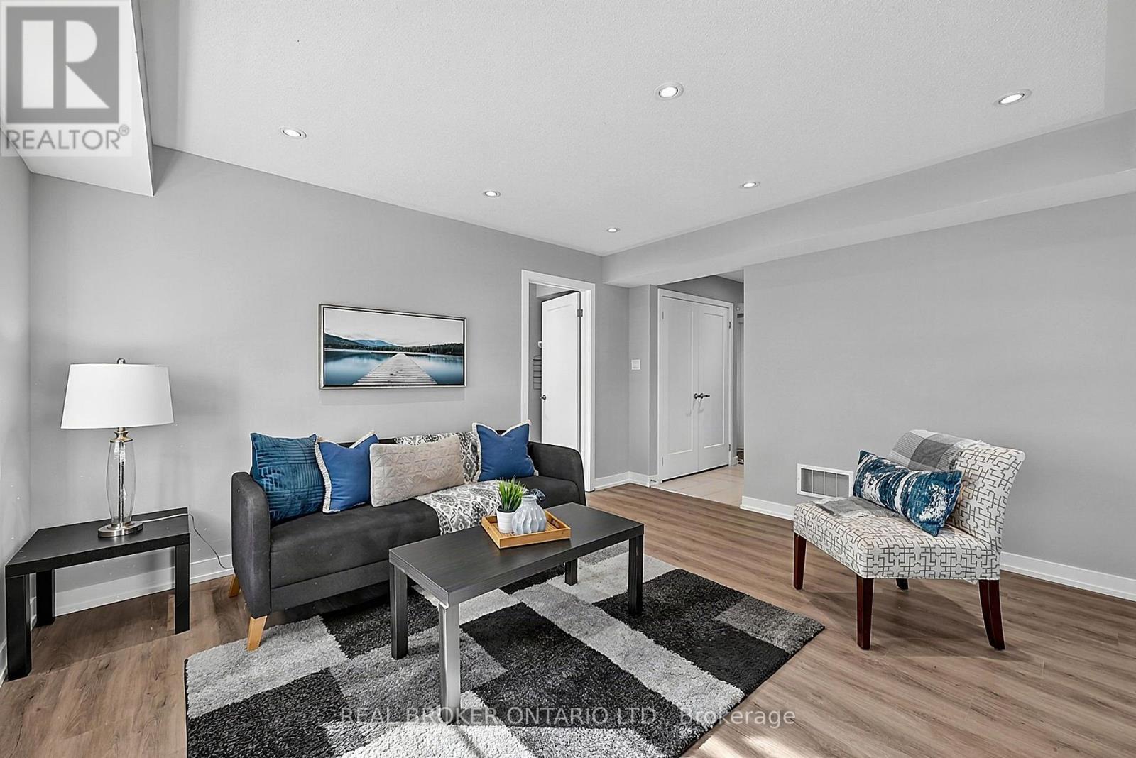 31 Lyall Stokes Circle, East Gwillimbury, Ontario  L0G 1M0 - Photo 21 - N14004116
