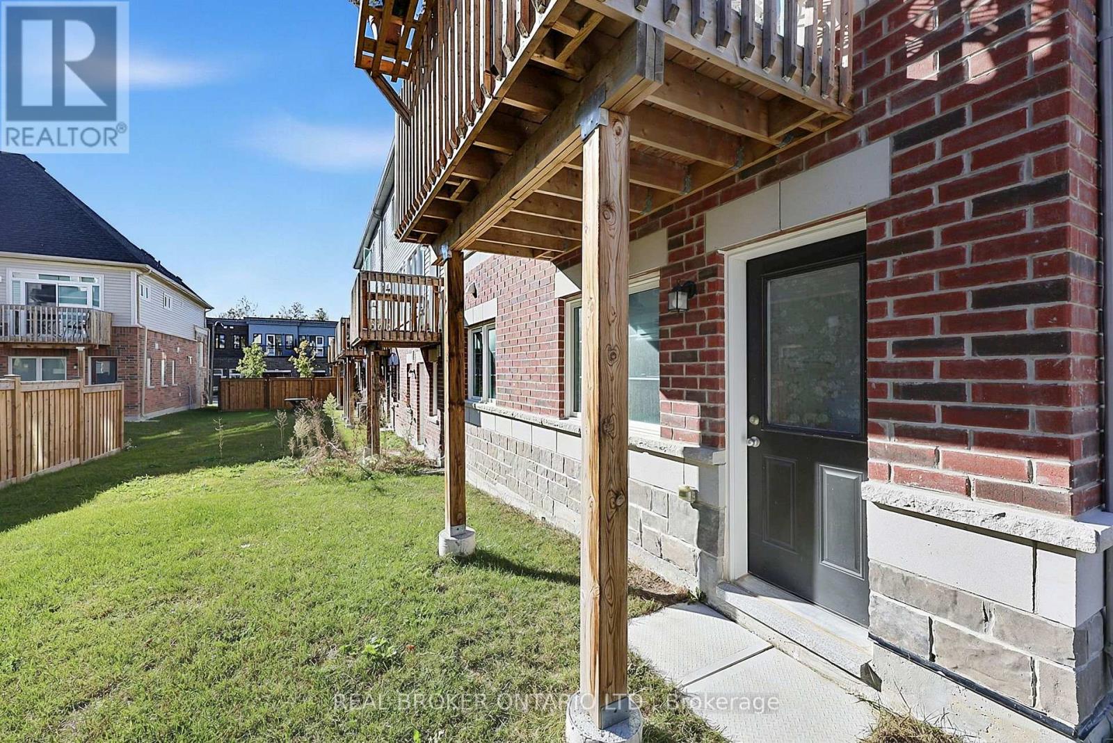 31 Lyall Stokes Circle, East Gwillimbury, Ontario  L0G 1M0 - Photo 26 - N14004116