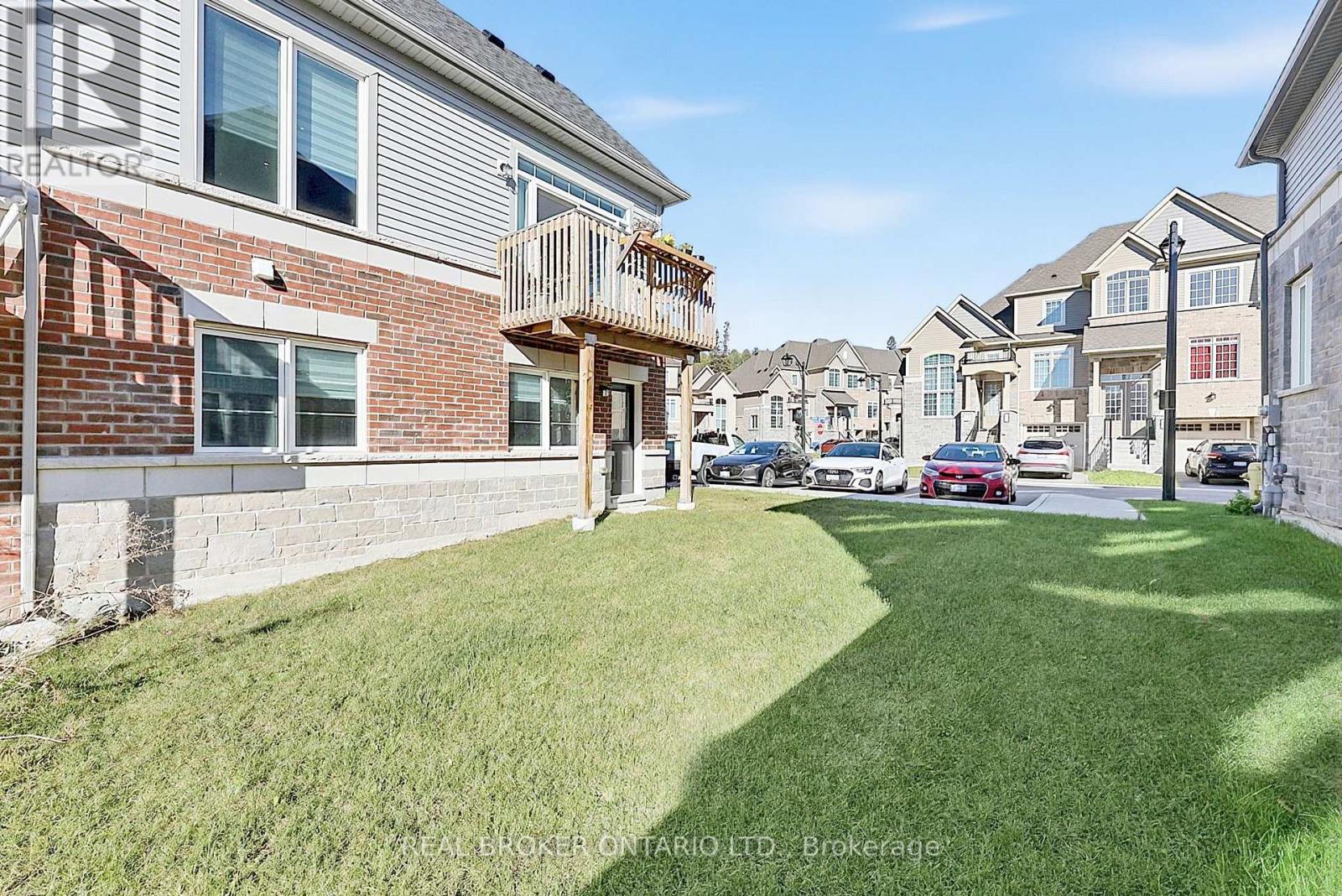 31 Lyall Stokes Circle, East Gwillimbury, Ontario  L0G 1M0 - Photo 28 - N14004116