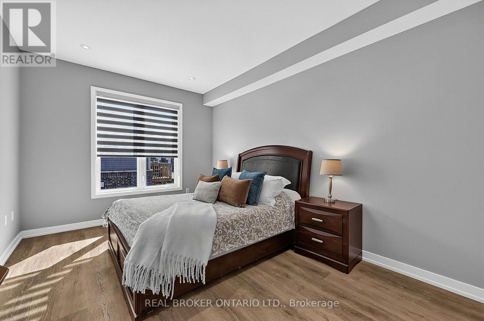 31 Lyall Stokes Circle, East Gwillimbury, Ontario  L0G 1M0 - Photo 8 - N14004116