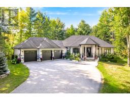 2 SYCAMORE CIRCLE, Springwater, Ontario