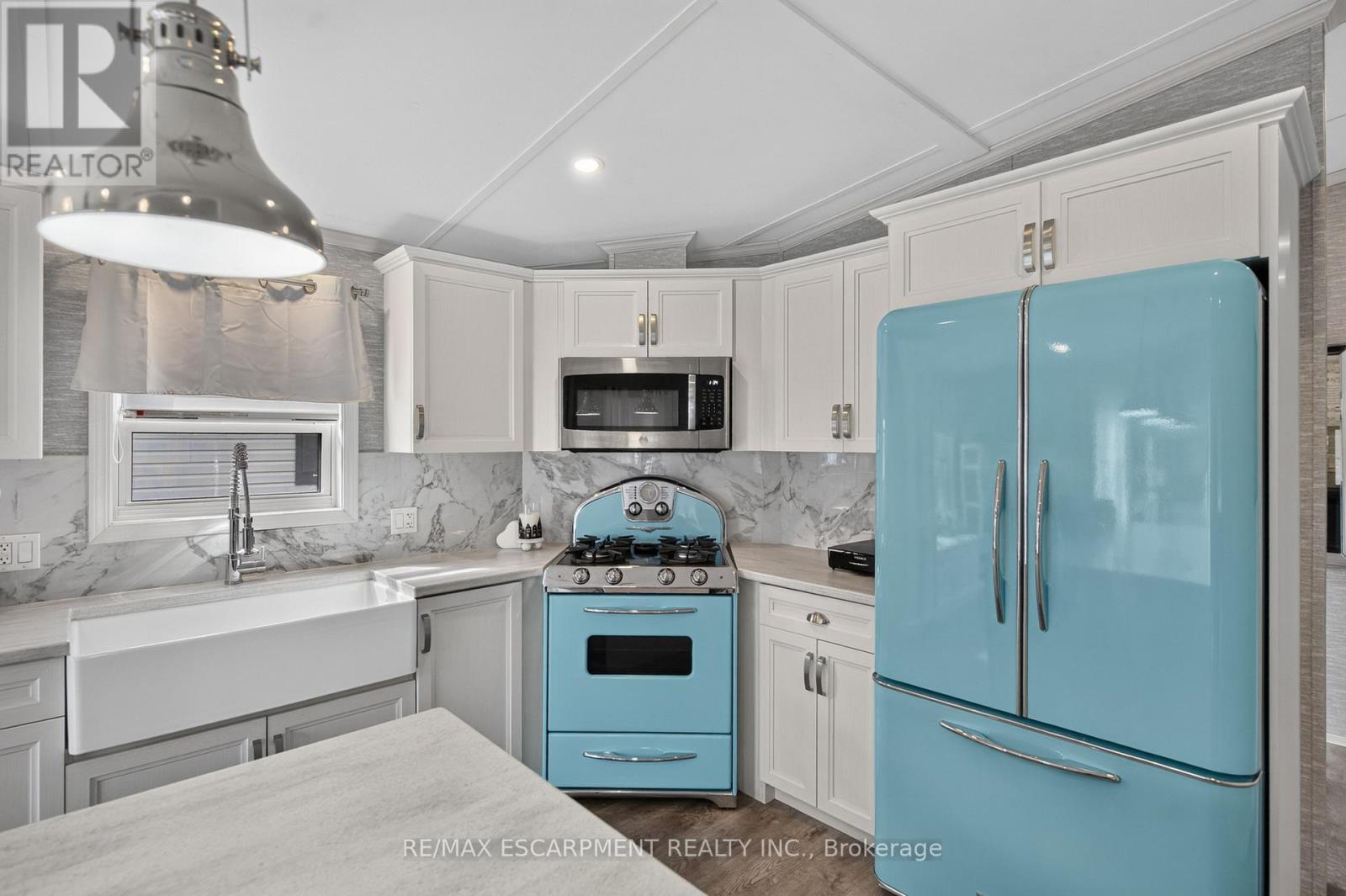 5 Oak Street - 4449 Milburough Line, Burlington, Ontario  L7P 0C5 - Photo 8 - W14001196