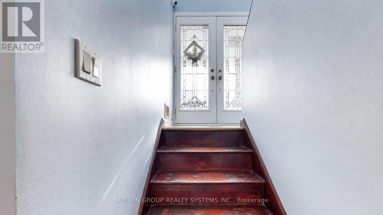 30 Coronado Court, Toronto, Ontario  M9M 1S7 - Photo 10 - W14002286
