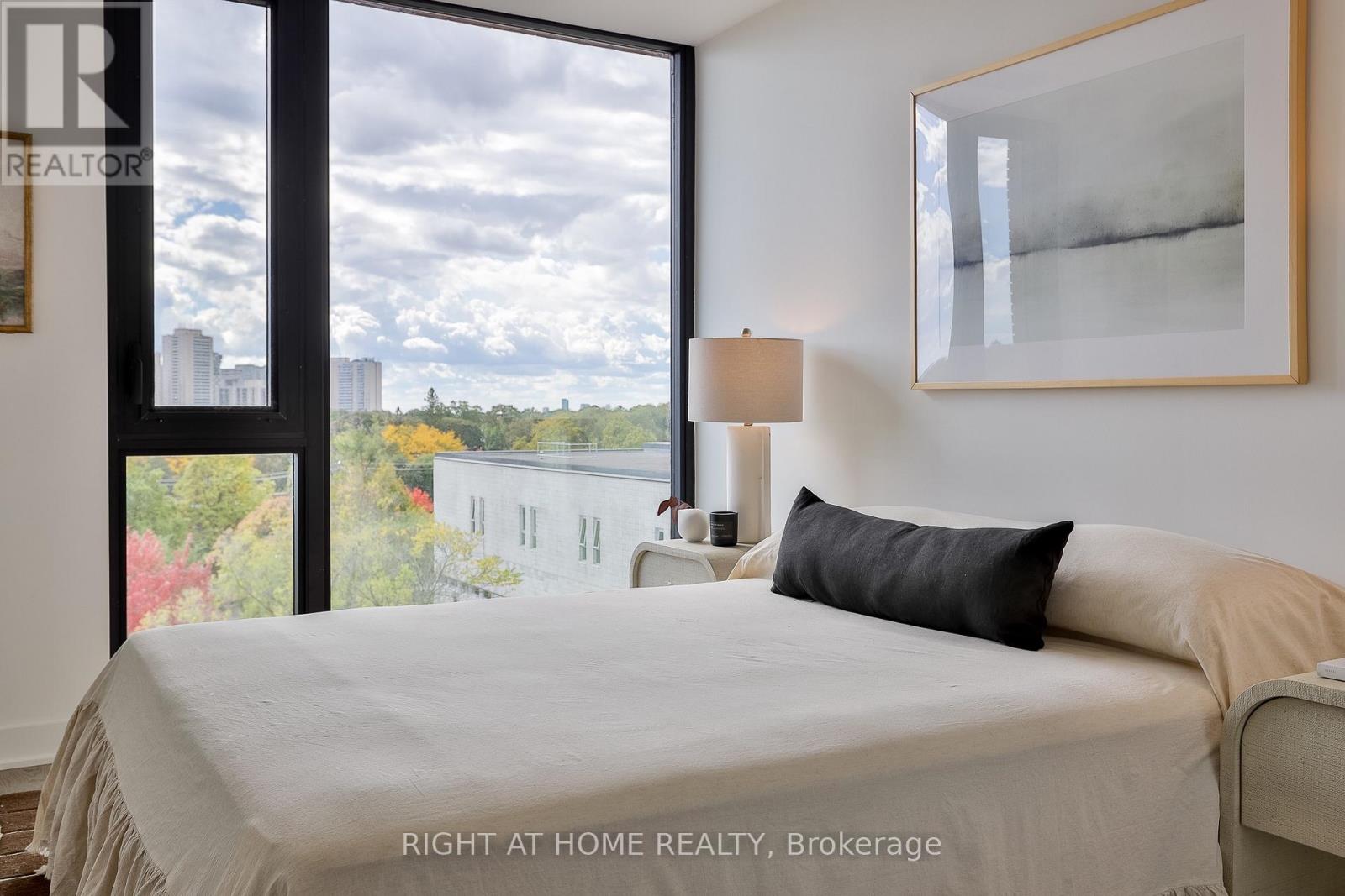 524 - 2720 Dundas Street W, Toronto, Ontario  M6P 1Y2 - Photo 13 - W14002374