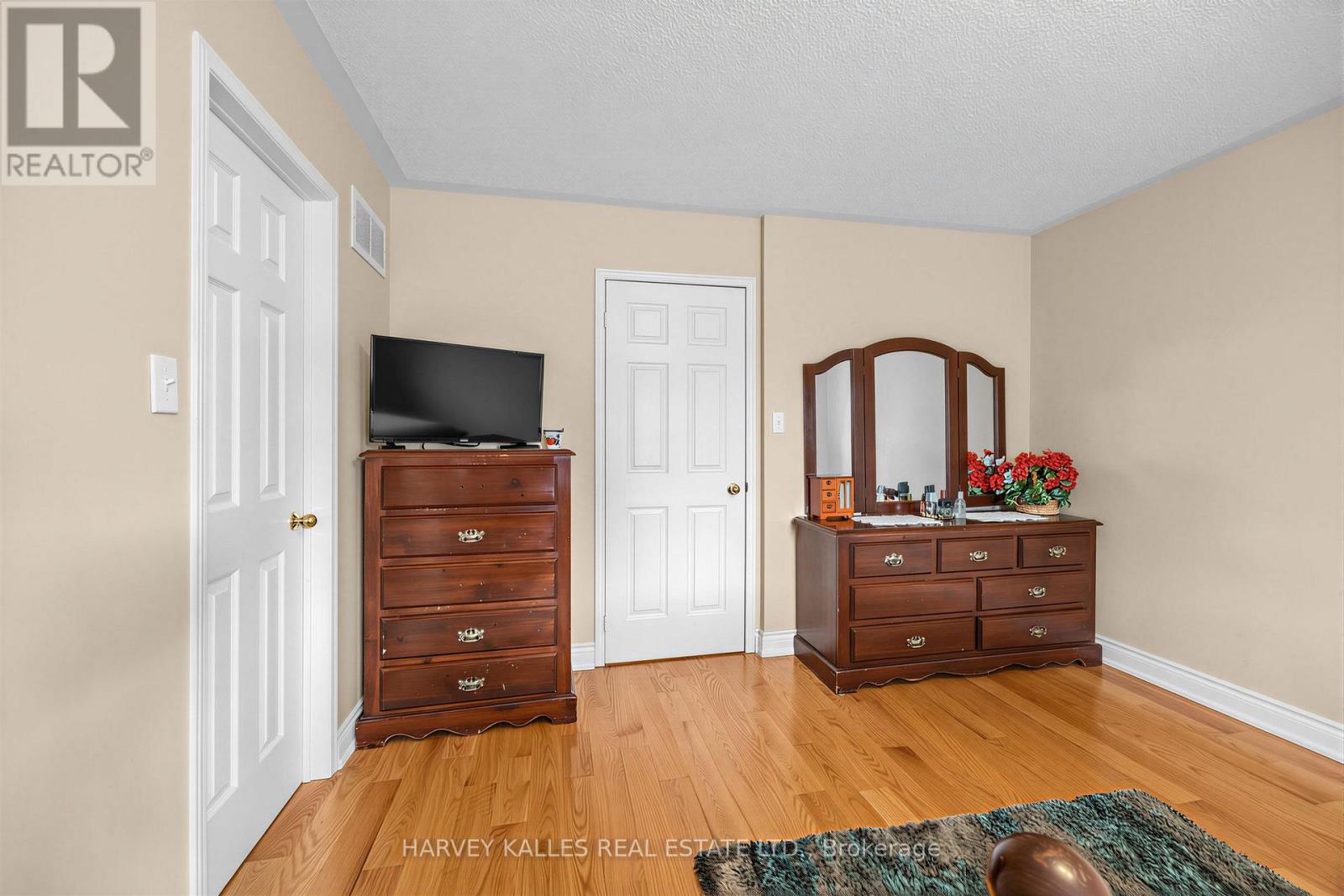 39 Ridgefield Court, Brampton (Vales Of Castlemore), Ontario  L6P 1B4 - Photo 16 - W14003622