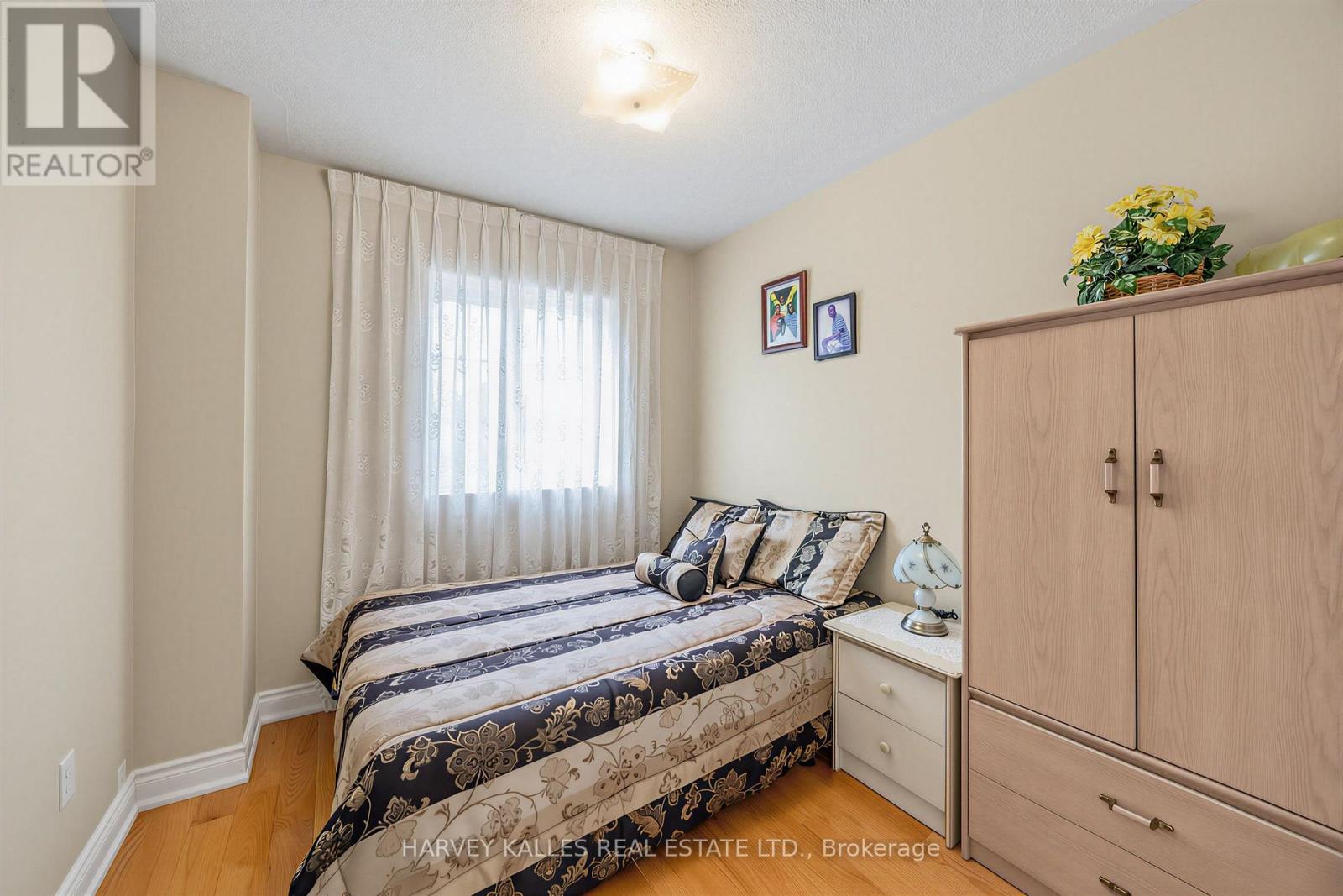 39 Ridgefield Court, Brampton (Vales Of Castlemore), Ontario  L6P 1B4 - Photo 19 - W14003622