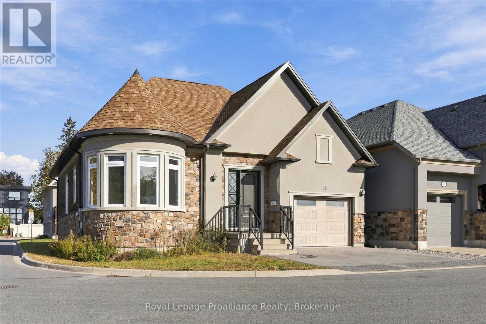 10 LOCKSIDE DRIVE, Peterborough, Ontario
